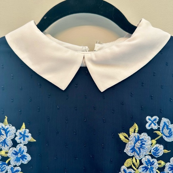 CeCe Blue and White Floral Dress w/ Peter Pan Collar Size 6 - Picture 2 of 5
